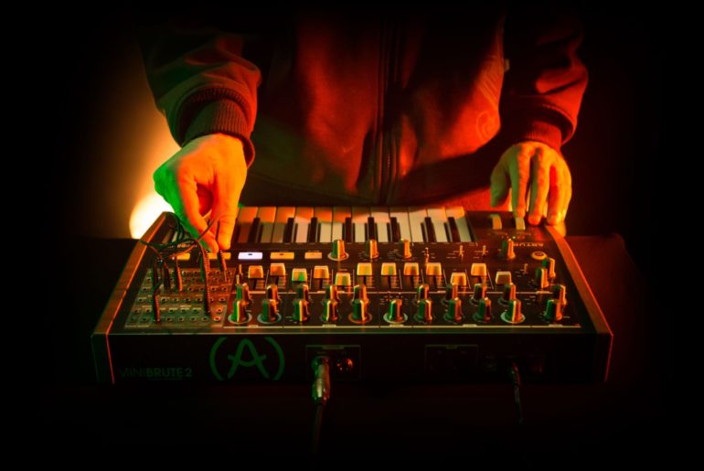 Arturia MiniBrute 2